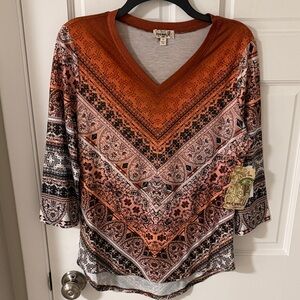 One World Women’s boho V-Neck Top rust/brown 3/4 sleeve Size Medium NEW